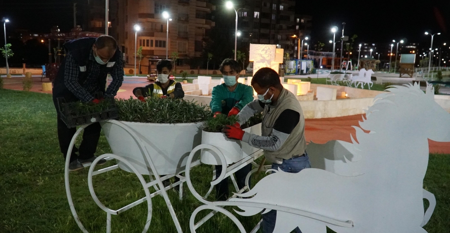 HALİLİYE’DE PARKLAR, PEYZAJ ÇALIŞMALARI İLE GÜZELLEŞİYOR   