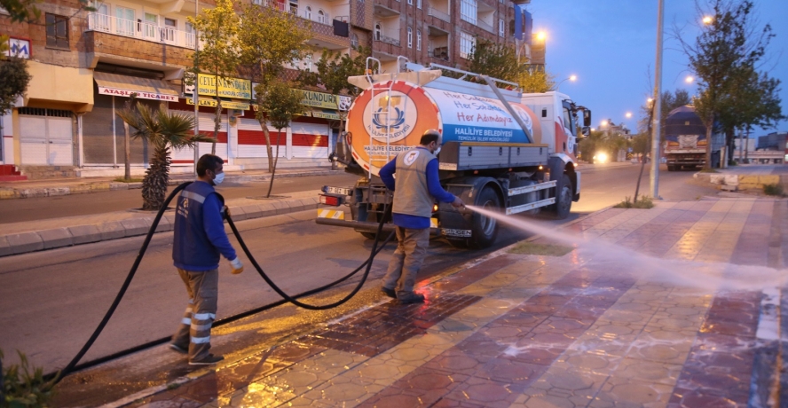 Sokağa Çıkma Yasağında da Temizliğe Devam 