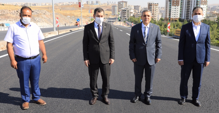 BAŞKAN BEYAZGÜL ÇEVİK KUVVET KÖPRÜLÜ KAVŞAĞINI İNCELEDİ