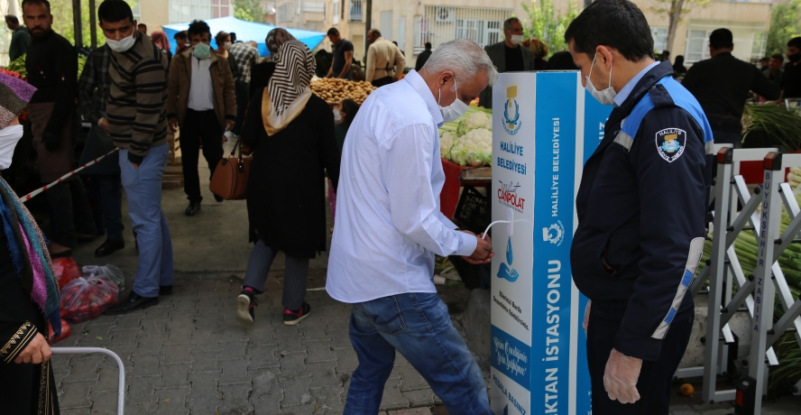 Haliliye’de Dezenfektan Standı Kuruldu