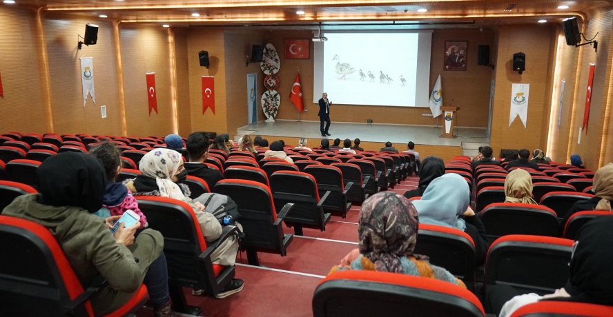 HALİLİYE BELEDİYESİNDEN “ANNE/BABA ROLLERİ” KONULU SEMİNER