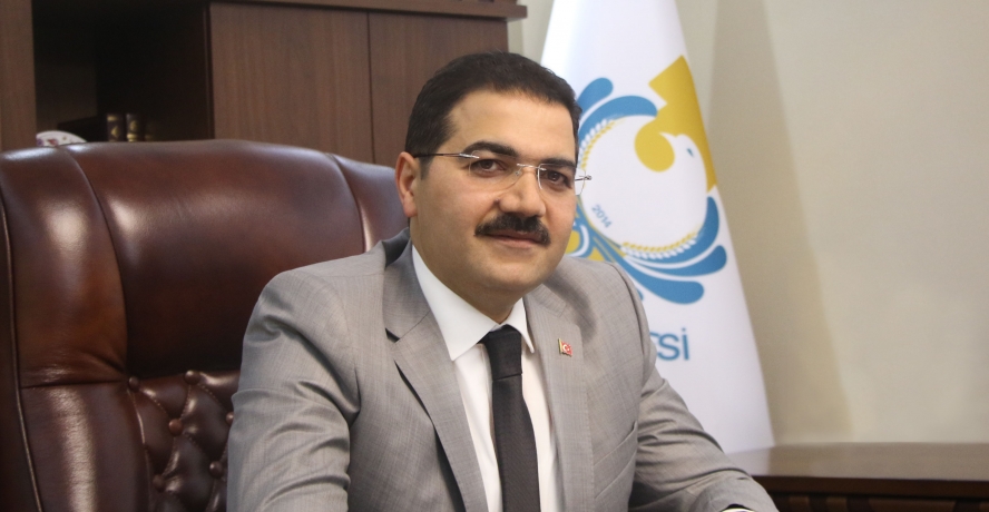 Başkan Canpolat, “ Babalarımız karşılıksız sevginin ve fedakarlığın timsalidir”