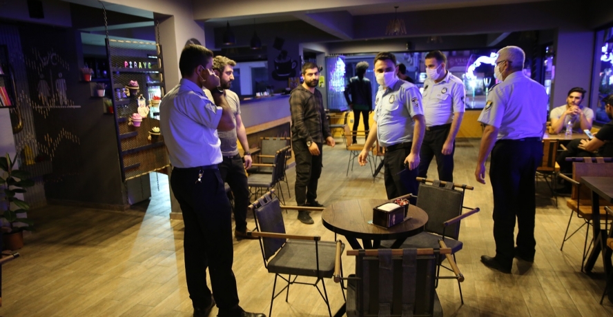 Sosyal Mesafeden Taviz Yok 