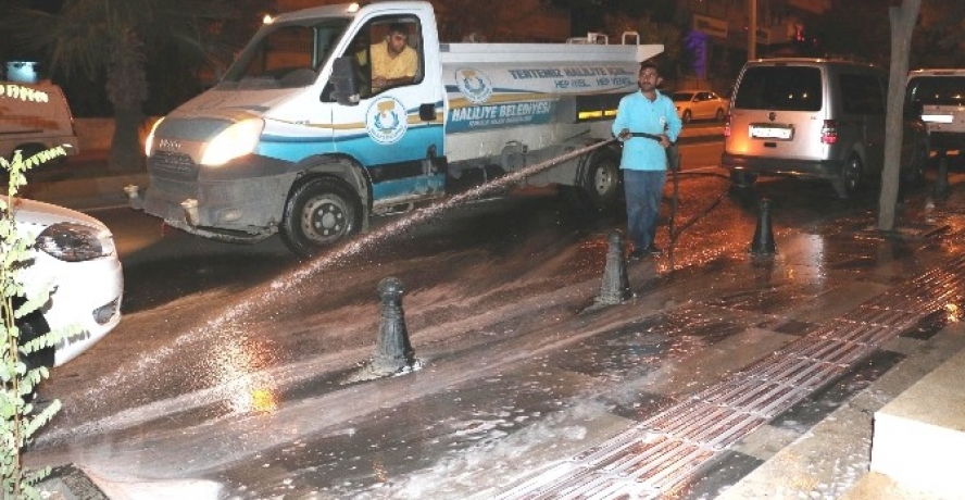 Haliliye’de Temizlik Sabahın İlk Işıklarında Başlıyor