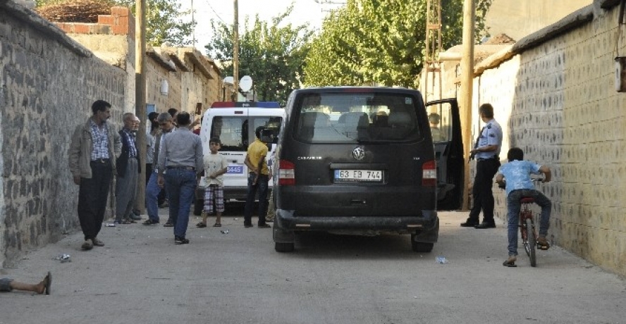 Tartıştığı Babasını Öldürdü, Annesini Yaraladı