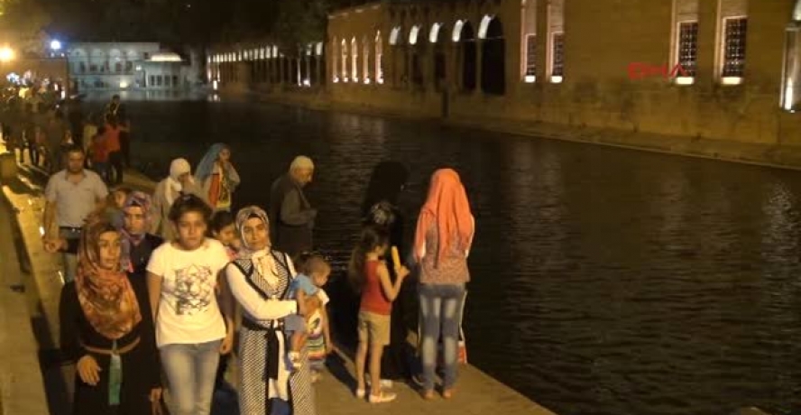 (Özel Haber) Şanlıurfa Aynı Günde Hem Yazı Hem De Kışı Yaşıyor