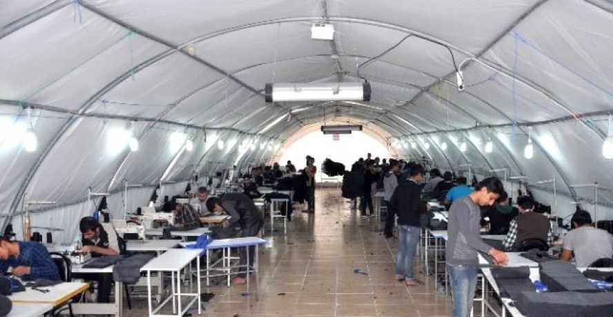Suriyeli Mültecilere Dikiş Ve Üretim Eğitimi Veriliyor