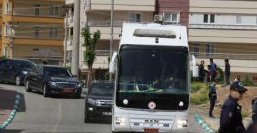 Başbakan Ve Bakanlar Tarihi Toplantı İçin Gaptem’e Geldi