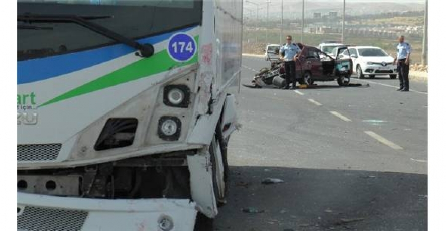 Karnelerini Alan Öğrenciler Dönüş Yolunda Kaza Yaptı: 1 Ölü, 3 Yaralı