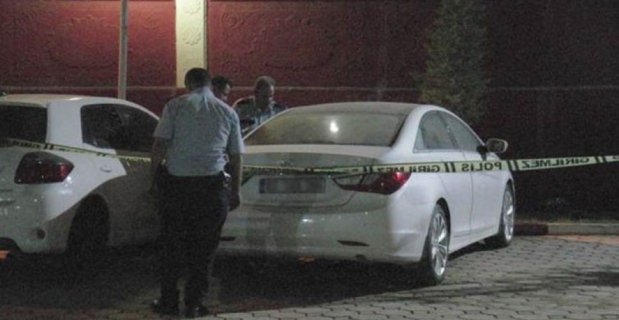 Otomobilde kilitli kalan çocuk havasızlıktan boğuldu