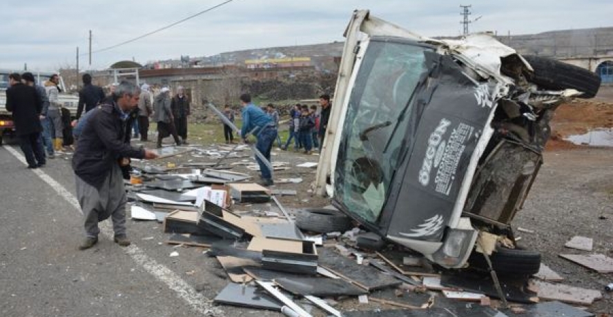 Siverek’te trafik kazası: 4 yaralı