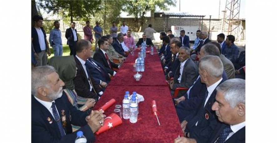 Şanlıurfa’da saldırıya uğrayan karakola ziyaret