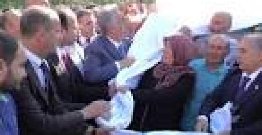 Hayati Yazıcı cami ve şehitler anıtının açılışını yaptı