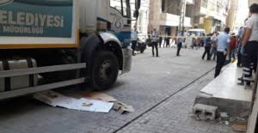 Belediye aracının ezdiği Suriyeli çocuk hayatını kaybetti