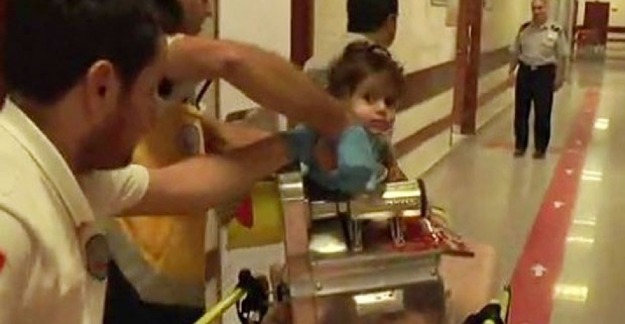 (Özel Haber) Kolunu kaptırdığı kıyma makinesiyle hastaneye getirildi