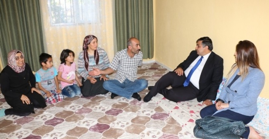 ASP Müdürü Ruh Sağlığında Sıkıntı Olan Çocuğun Ailesini Ziyaret Etti