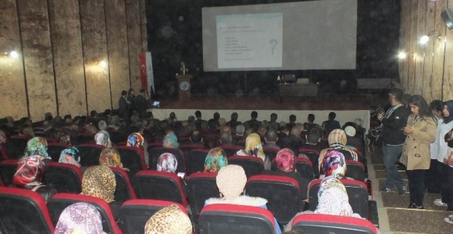 Bozova’da Vatandaşlar İlaç Kullanımı Konusunda Uyarıldı