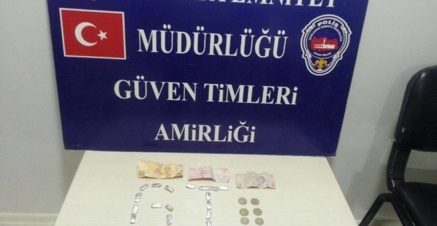 Bulgur Poşetinde Eroin Satan Zanlı Yakayı Ele Verdi