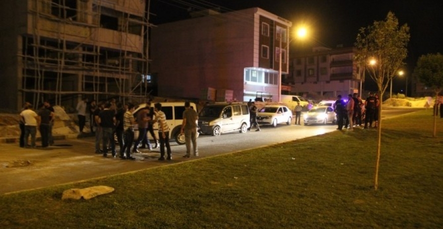 Dur ihtarına uymayan araç ateş açılarak durduruldu