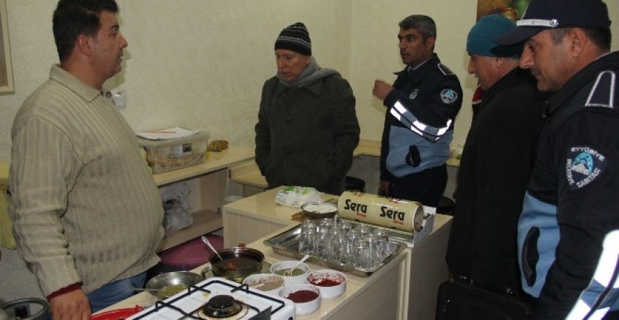Eyyübiye Belediyesi Zabıta Ekiplerinden Gıda Denetimi