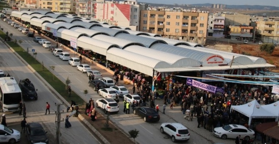 Kapalı Semt Pazarlarının İlki Devdeştinde Açıldı