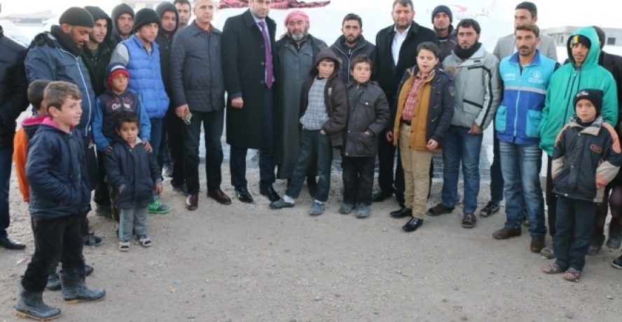 Milletvekili Yıldız, Suriyelilerin Kaldığı Yaşam Merkezini Ziyaret Etti