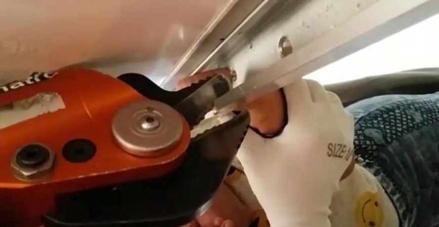 Öğrencinin parmağı sıkıştığı yerden çıkartıldı