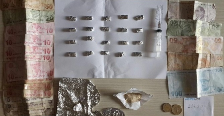 Şanlıurfa’da Uyuşturucu Madde Satan 2 Kişi Yakalandı