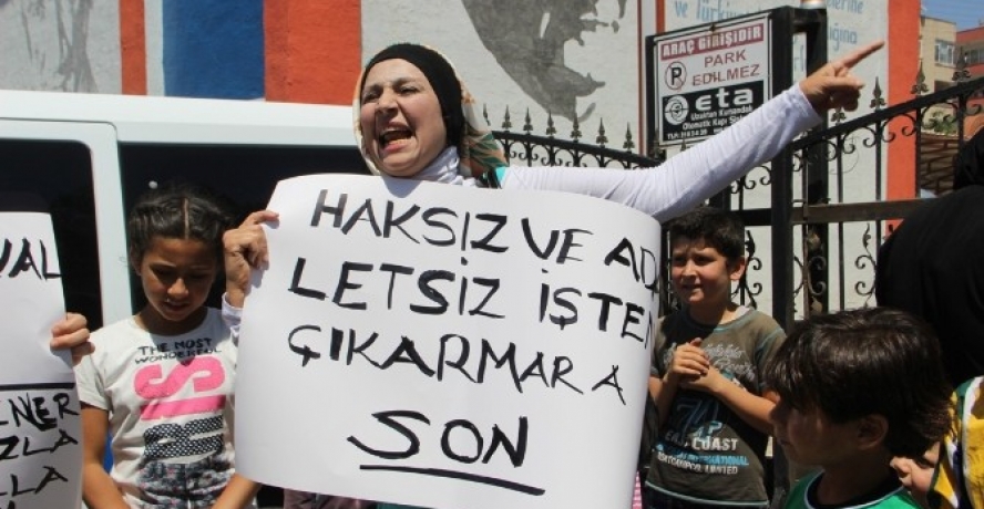 Suriyeli Öğretmenler Milli Eğitimin Önünde Eylem Yaptı